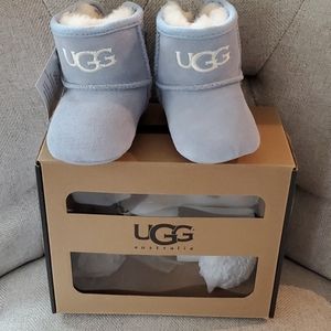Baby ugg